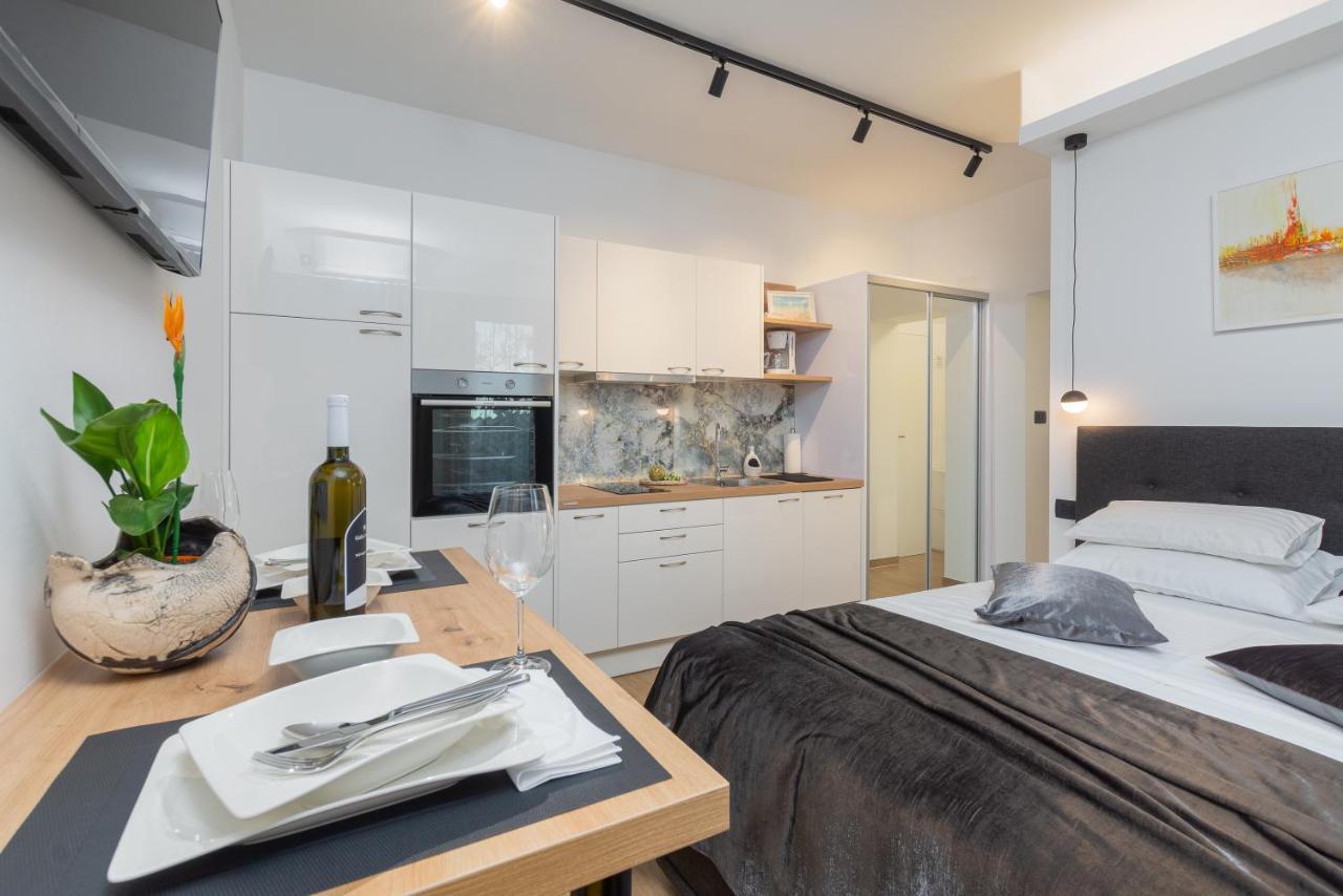 Studio Apartman Lilly With Private Parking In The Yard Of The House Pula Luaran gambar