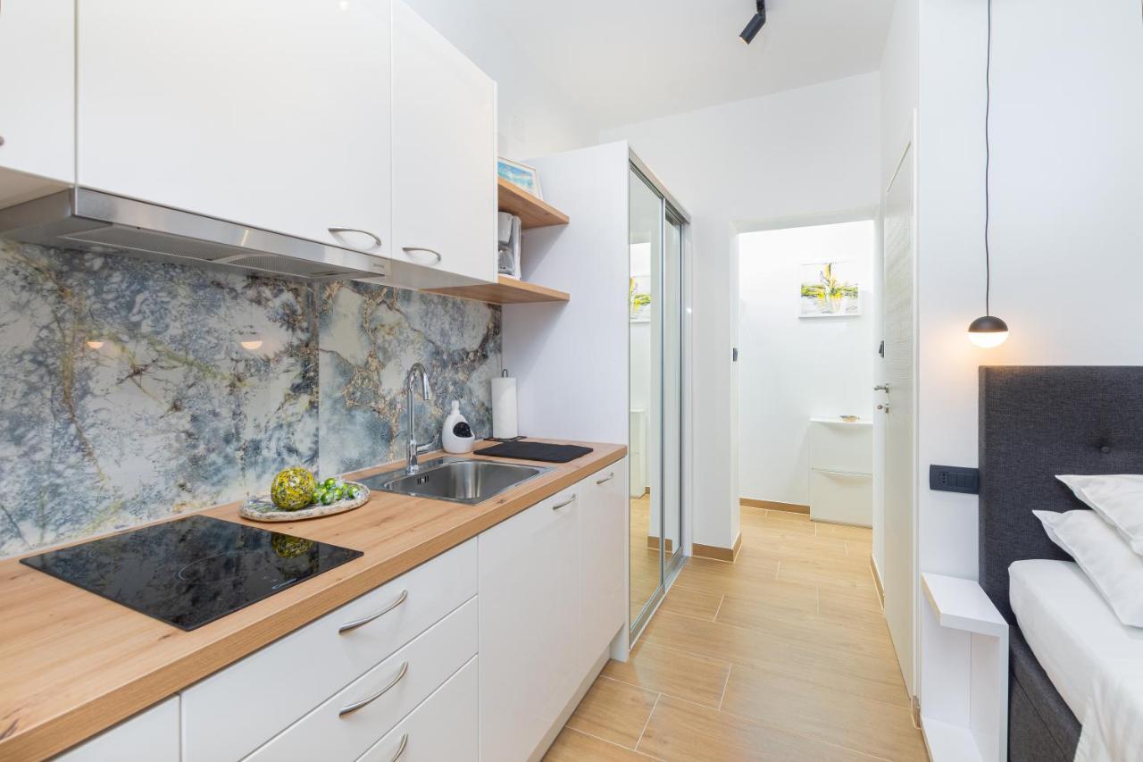Studio Apartman Lilly With Private Parking In The Yard Of The House Pula Luaran gambar